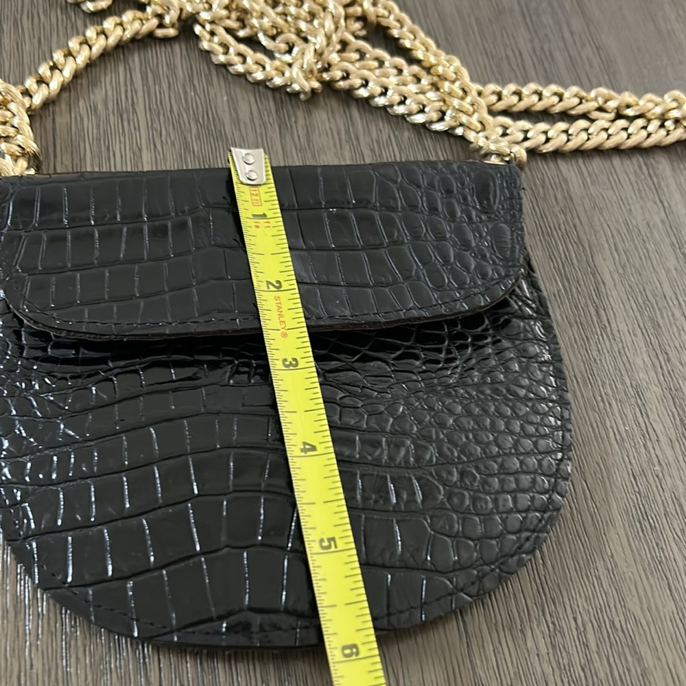 J.J Winters Elegant Black Crocodile-Embossed Bag with Gold Chain - Picture 6 of 9